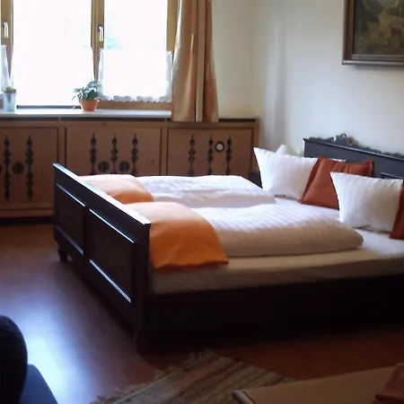 Sutten * Роттах-Эгерн